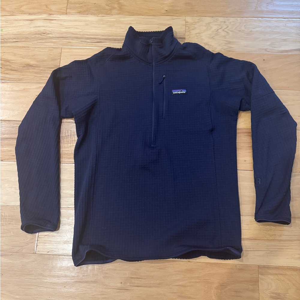 Patagonia Navy R1 Men’s M